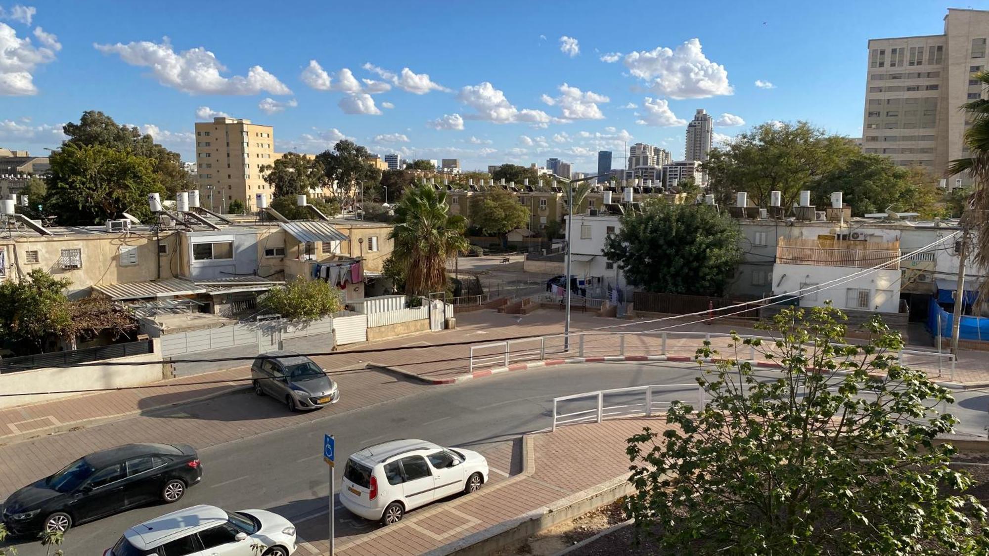 דירה יפיפיה! מיקום מעולה! אוניברסיטת בן גוריון, סורוקה, שוק, פארק! Leilighet Beersheba Eksteriør bilde